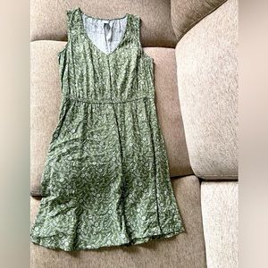 Old Navy Size Medium Green Floral Dress